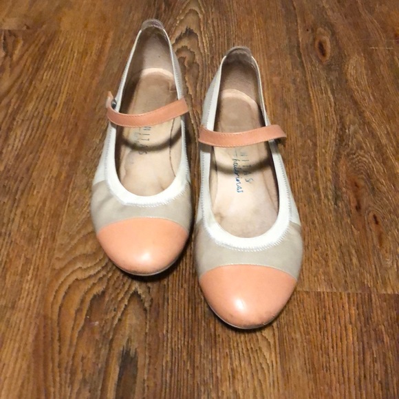 Hispanitas Flats ladies 8.5 Narrow - Picture 2 of 10